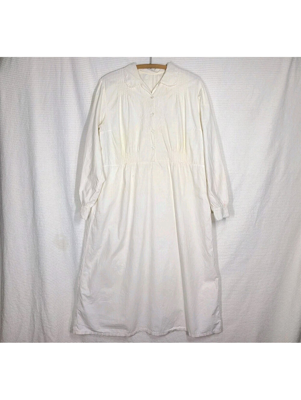 1930s White Cotton Dress Plus Size XL Embroidered Yoke Long Sleeve MOP Button